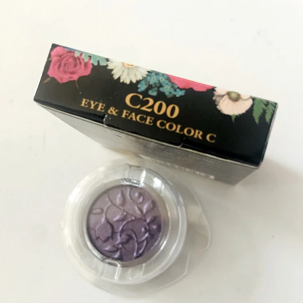 Anna Sui  Eye and Face Color C 200)FARD A YEUX & JOUES C .